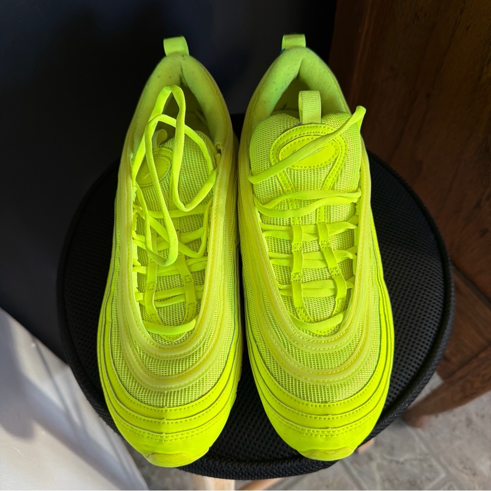 Nike Air Max Triple Volt Highlighter Sneaker W10